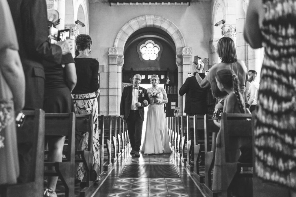 Cérémonie mariage. Photographe mariage lyon beaujolais ain loire isere savoie.