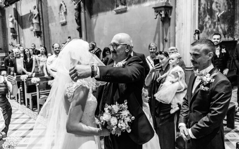 Cérémonie mariage. Photographe mariage lyon beaujolais ain loire isere savoie.