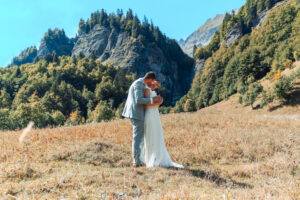 Séance photo couple. Photographe mariage lyon beaujolais ain loire isere savoie.